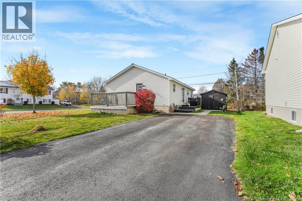 235 Mcknight Street, Fredericton, New Brunswick  E3A 9R6 - Photo 4 - NB129470