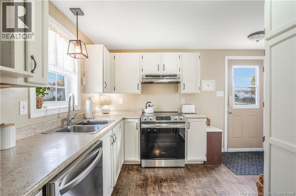 235 Mcknight Street, Fredericton, New Brunswick  E3A 9R6 - Photo 12 - NB129470