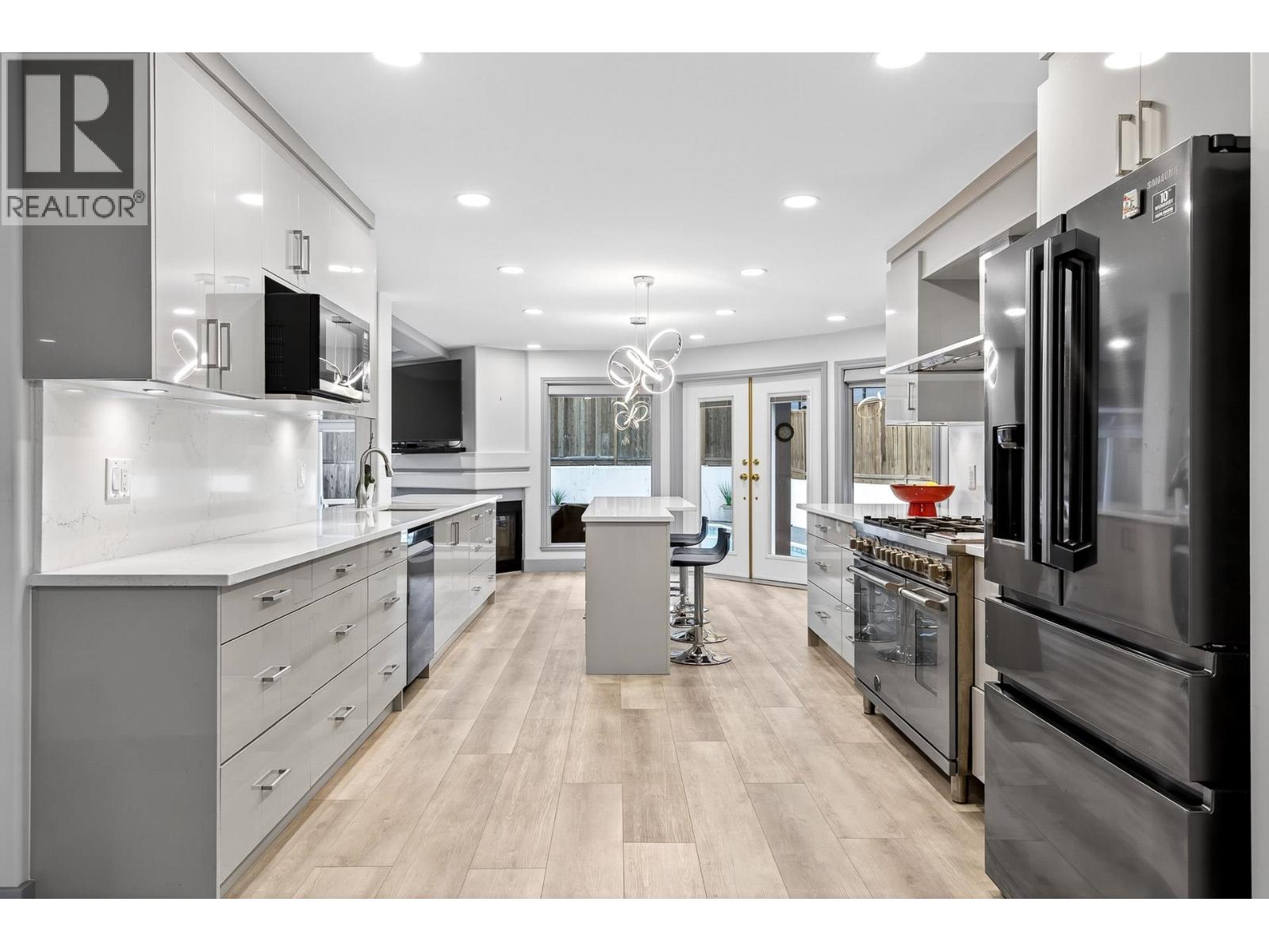 2271 Sorrento Drive, Coquitlam, British Columbia  V3K 6P4 - Photo 4 - R3063241