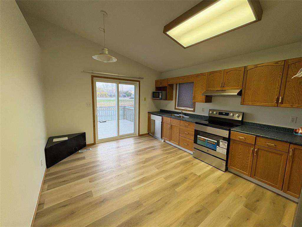 152 Leon Bell Drive, Winnipeg, Manitoba  R3T 5W9 - Photo 8 - 202527521