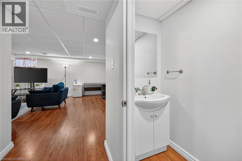 20 Mcconkey Crescent Unit# 96, Brantford, Ontario  N3S 0C1 - Photo 35 - 40784103