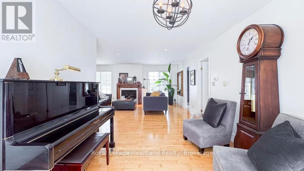 81572 Lucknow Line, Ashfield-Colborne-Wawanosh, Ontario N7A 3Y1 - Photo 11 - X12456150