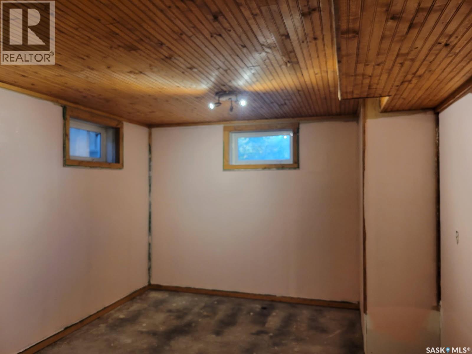 513 10th Street E, Prince Albert, Saskatchewan  S6V 0Z7 - Photo 12 - SK022122