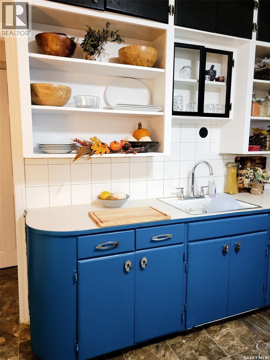 513 10th Street E, Prince Albert, Saskatchewan  S6V 0Z7 - Photo 2 - SK022122