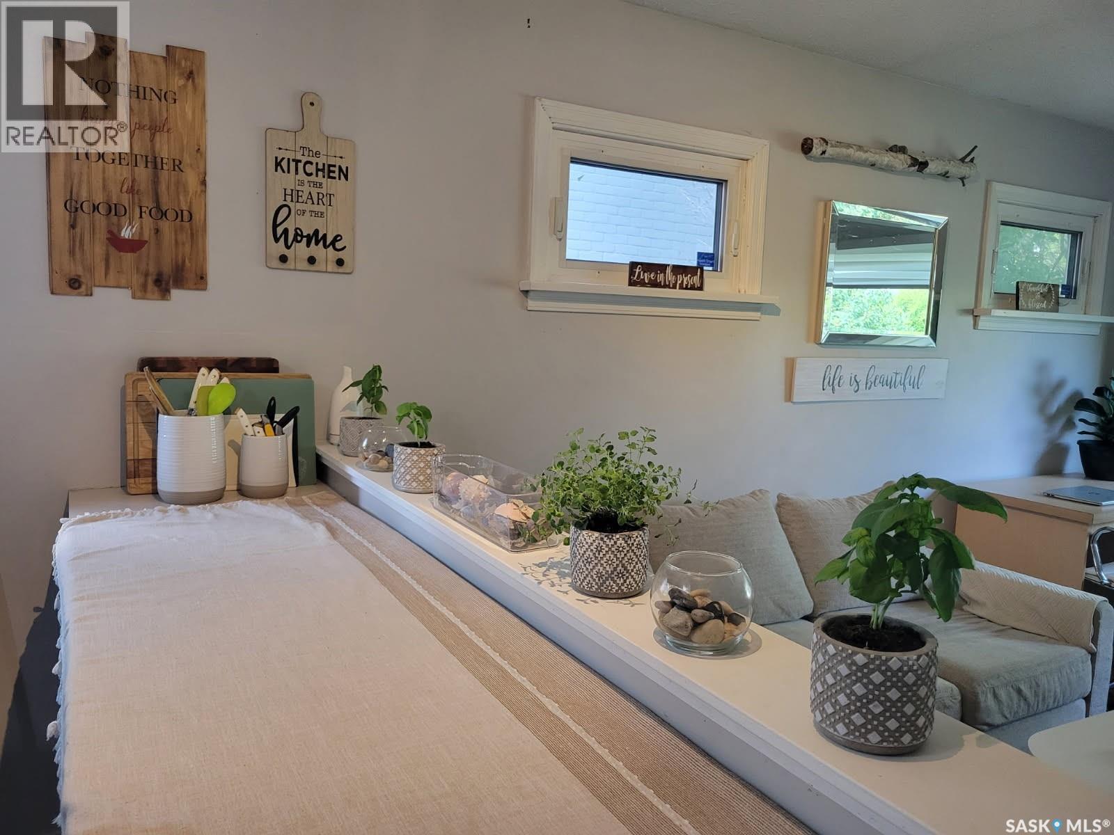 513 10th Street E, Prince Albert, Saskatchewan  S6V 0Z7 - Photo 4 - SK022122