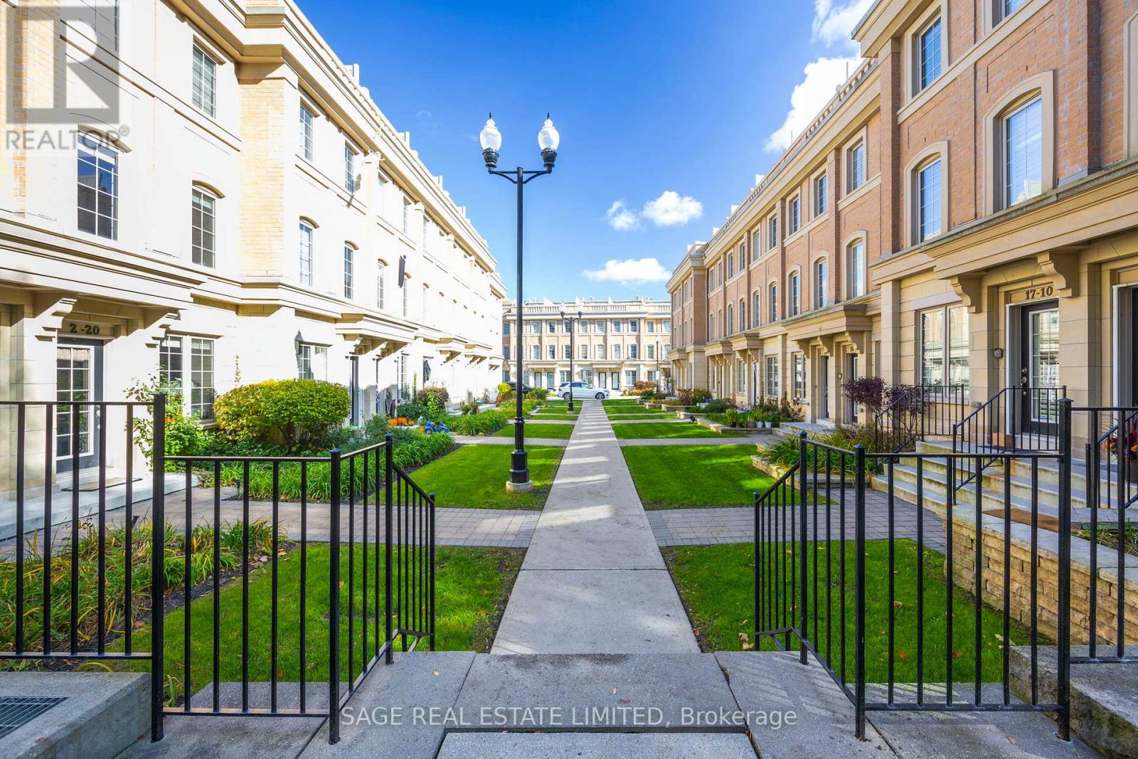 1 - 10 Hargrave Lane S, Toronto, Ontario  M4N 0A4 - Photo 4 - C12496522