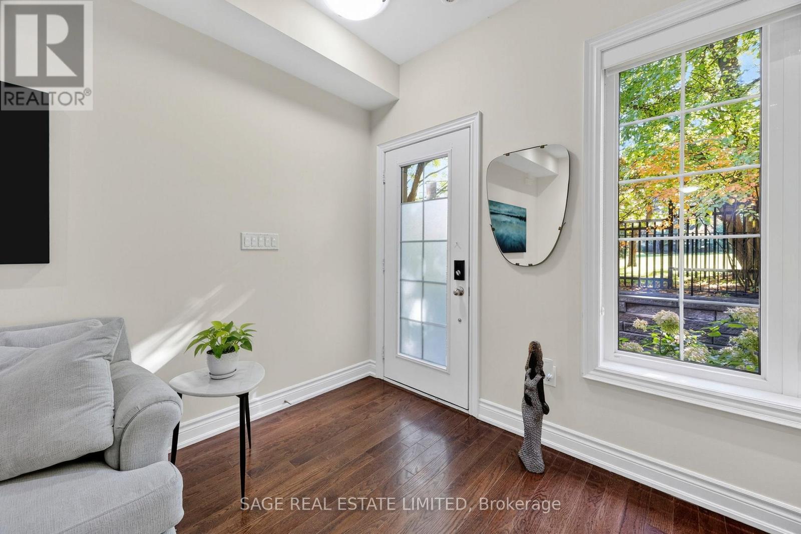 1 - 10 Hargrave Lane S, Toronto, Ontario  M4N 0A4 - Photo 8 - C12496522