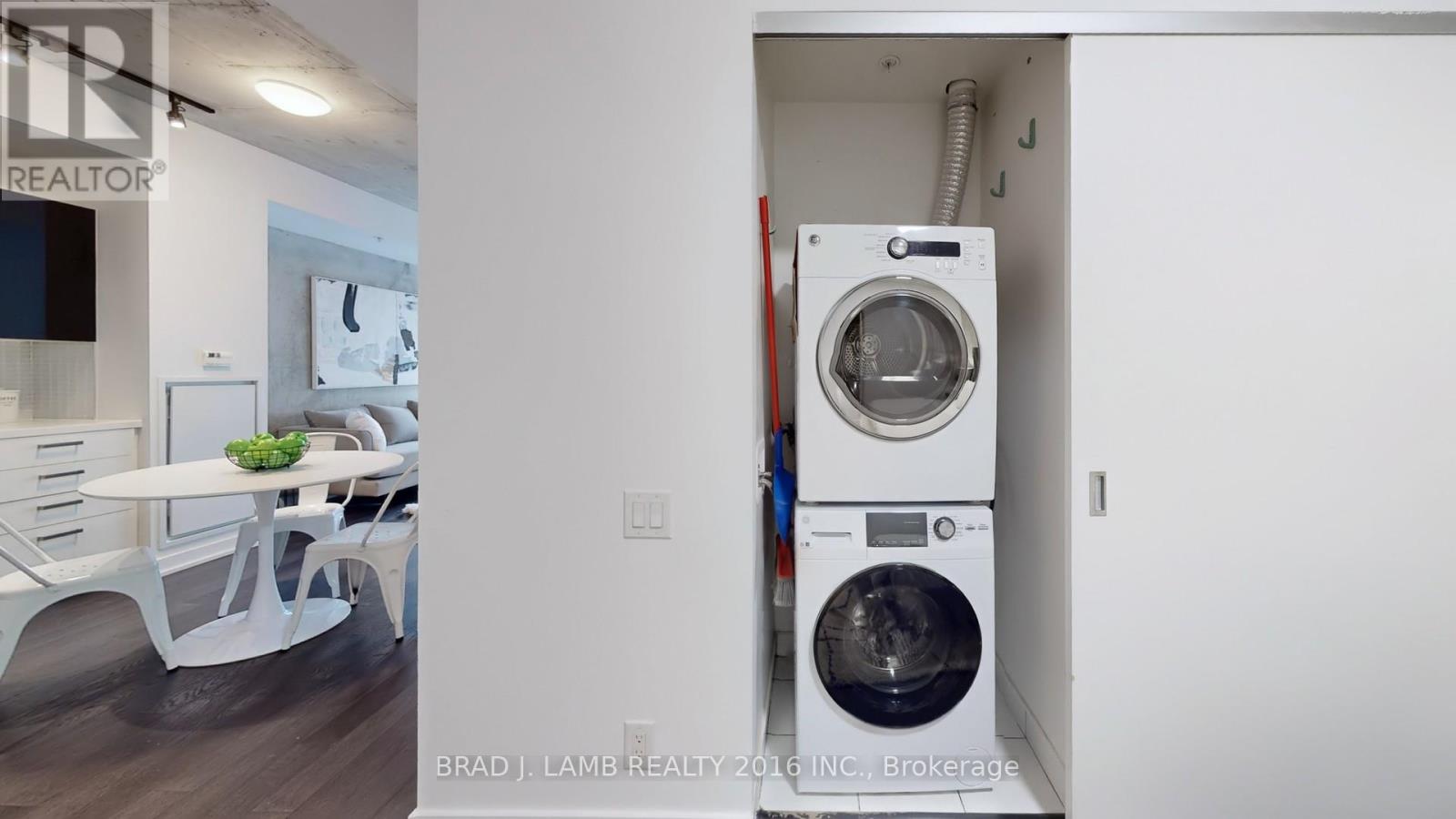 518 - 39 Brant Street W, Toronto, Ontario  M5V 0M8 - Photo 17 - C12496604