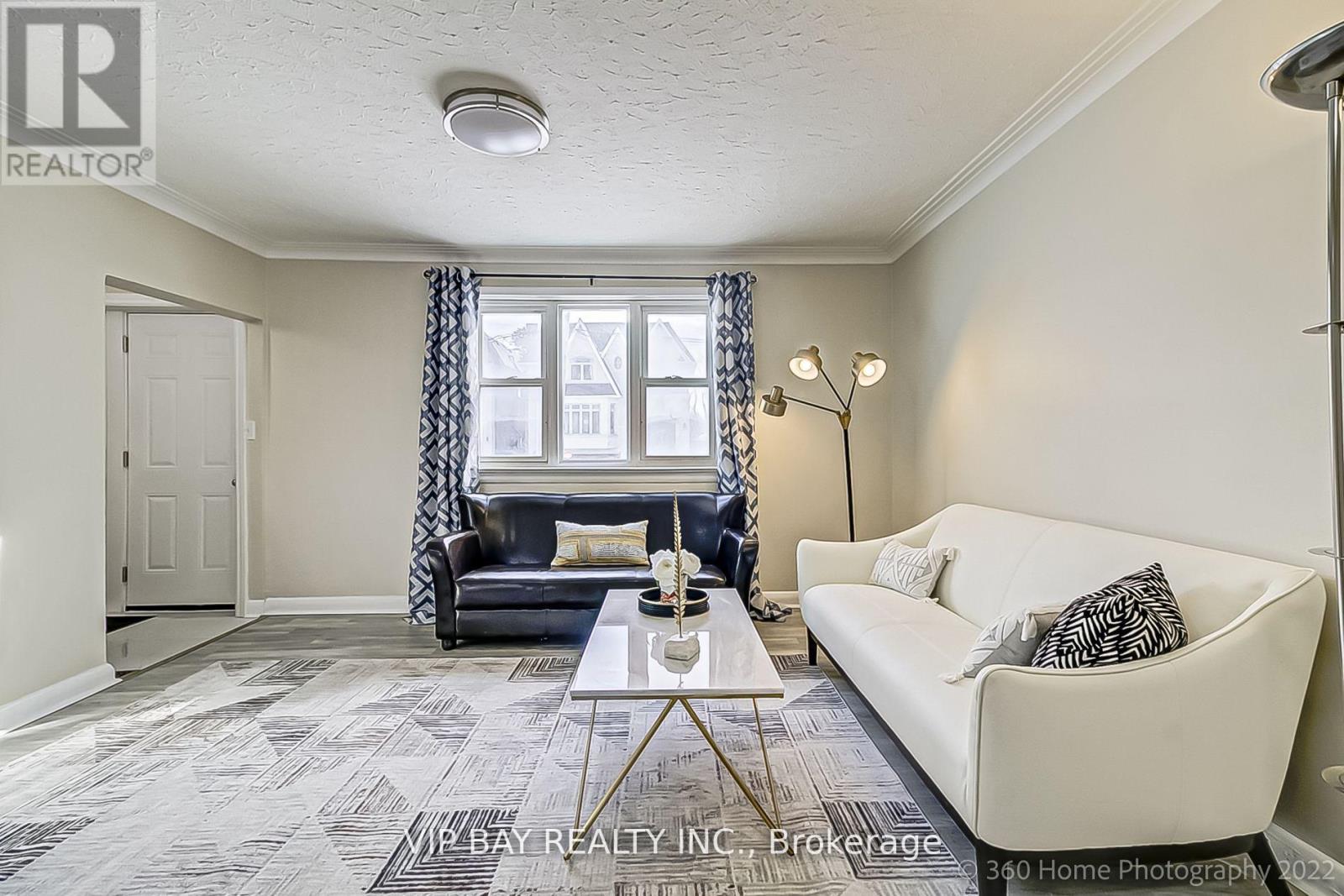52 Athabaska Avenue, Toronto, Ontario  M2M 2T9 - Photo 2 - C12496612
