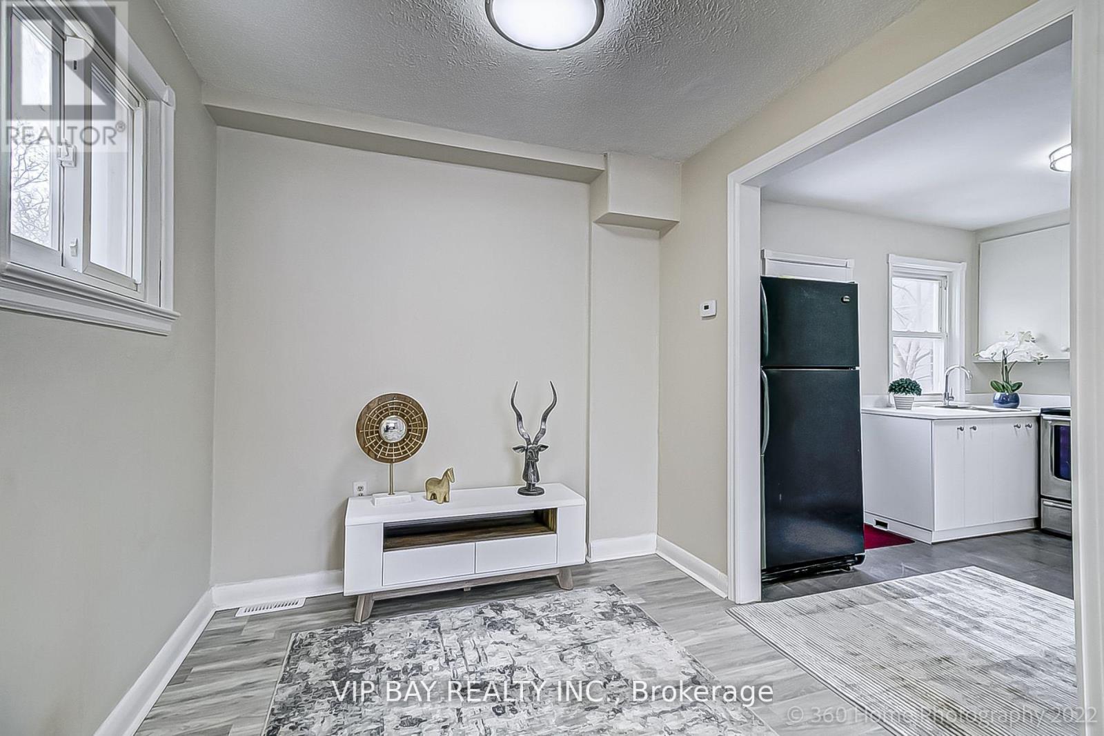 52 Athabaska Avenue, Toronto, Ontario  M2M 2T9 - Photo 8 - C12496612