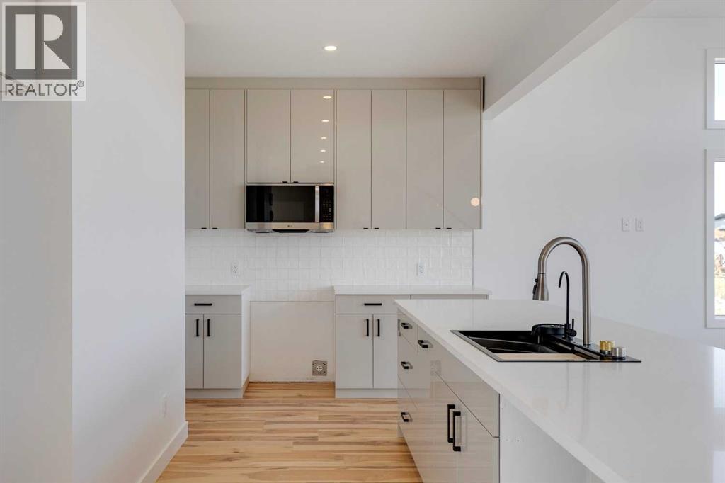 640 Cottageclub Bend, Rural Rocky View County, Alberta  T4C 1B1 - Photo 7 - A2258195