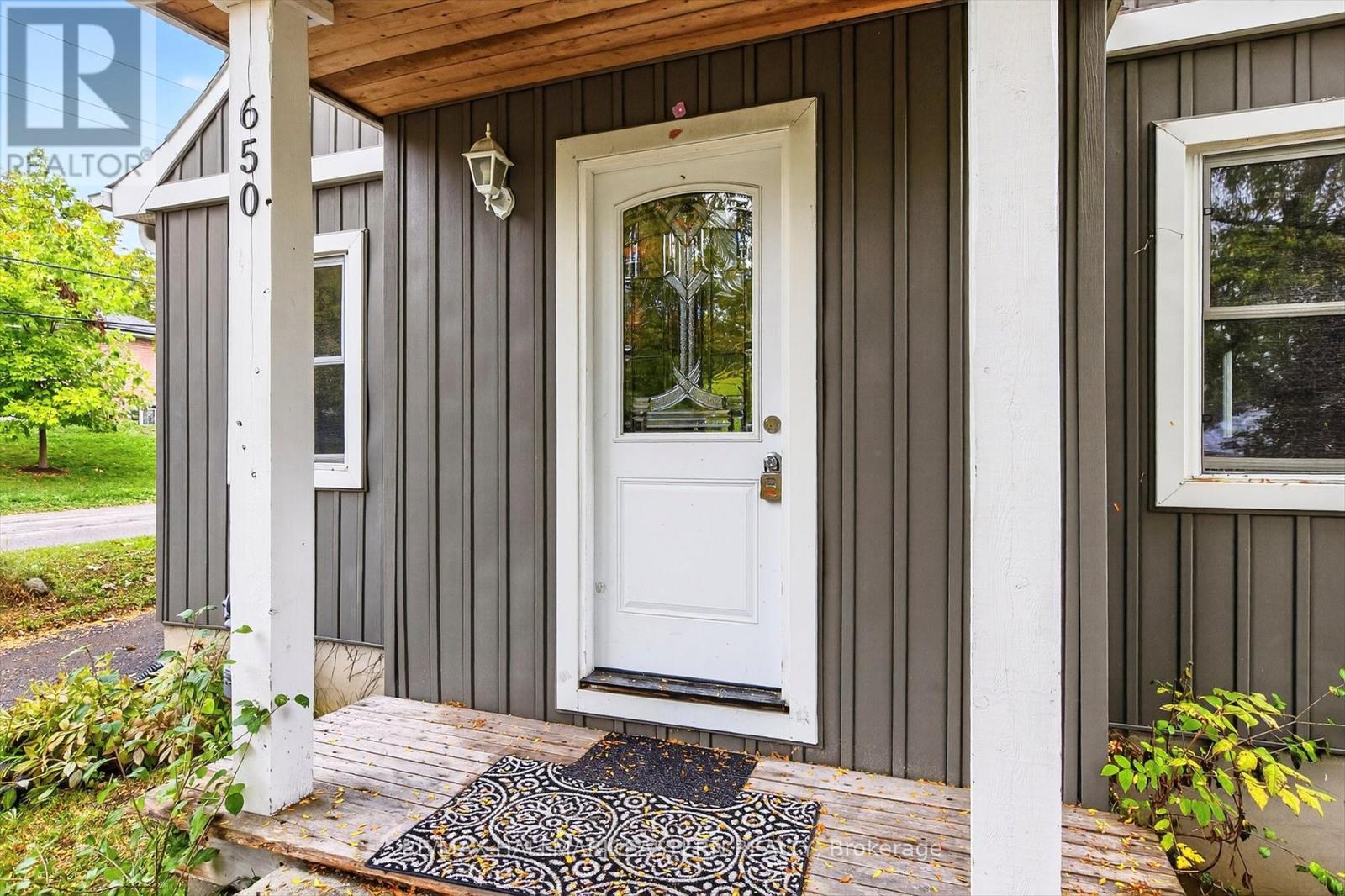 650 Bolivar Street, Peterborough (Town Ward 3), Ontario  K9J 4S2 - Photo 3 - X12496720