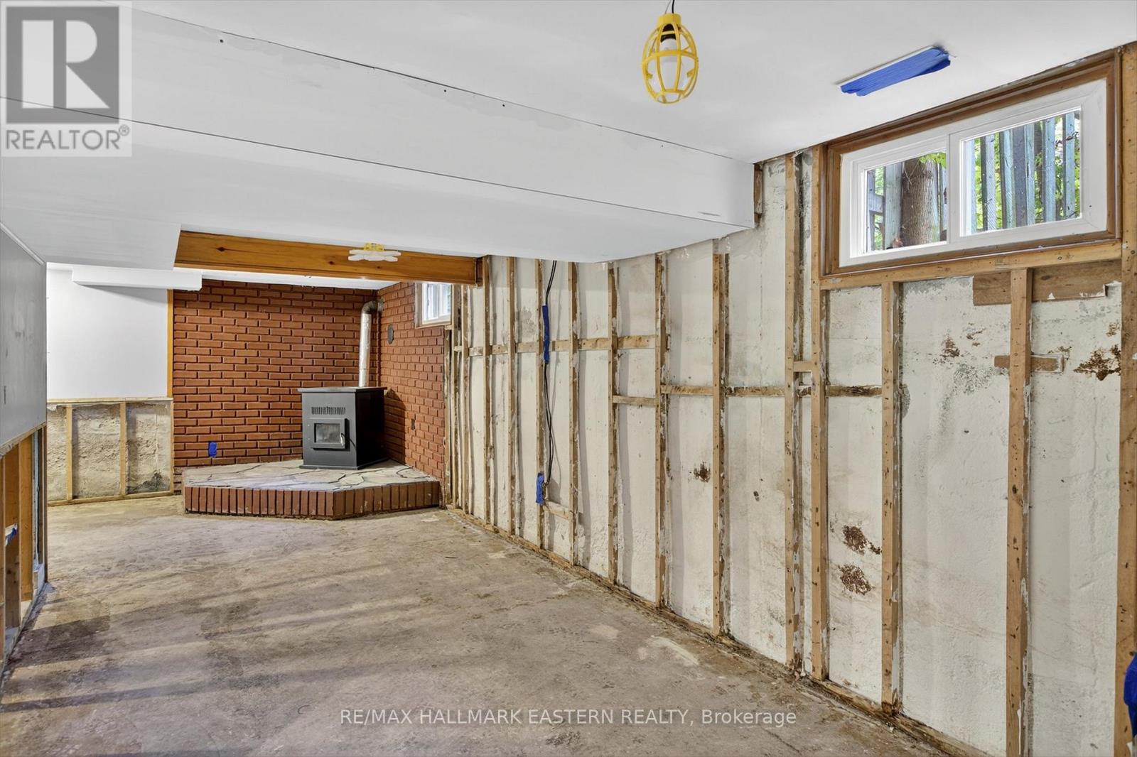 650 Bolivar Street, Peterborough (Town Ward 3), Ontario  K9J 4S2 - Photo 30 - X12496720