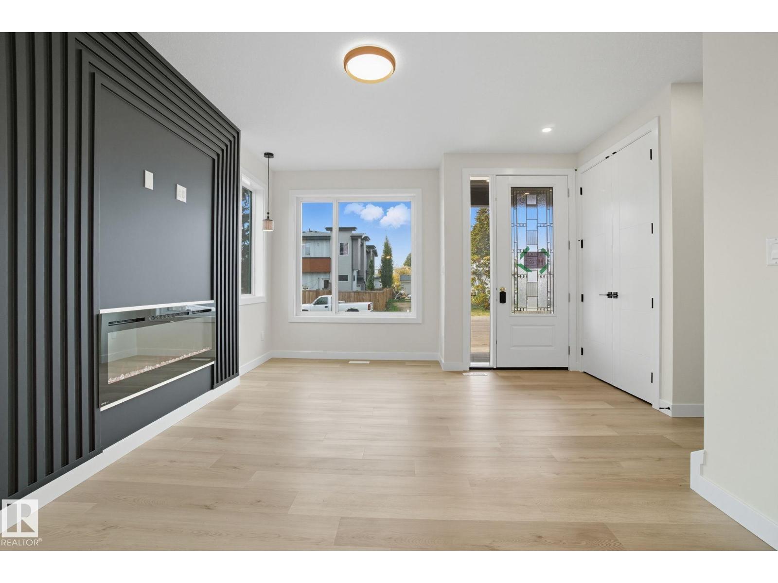 9007 153 St Nw, Edmonton, Alberta  T5R 1P4 - Photo 3 - E4464233