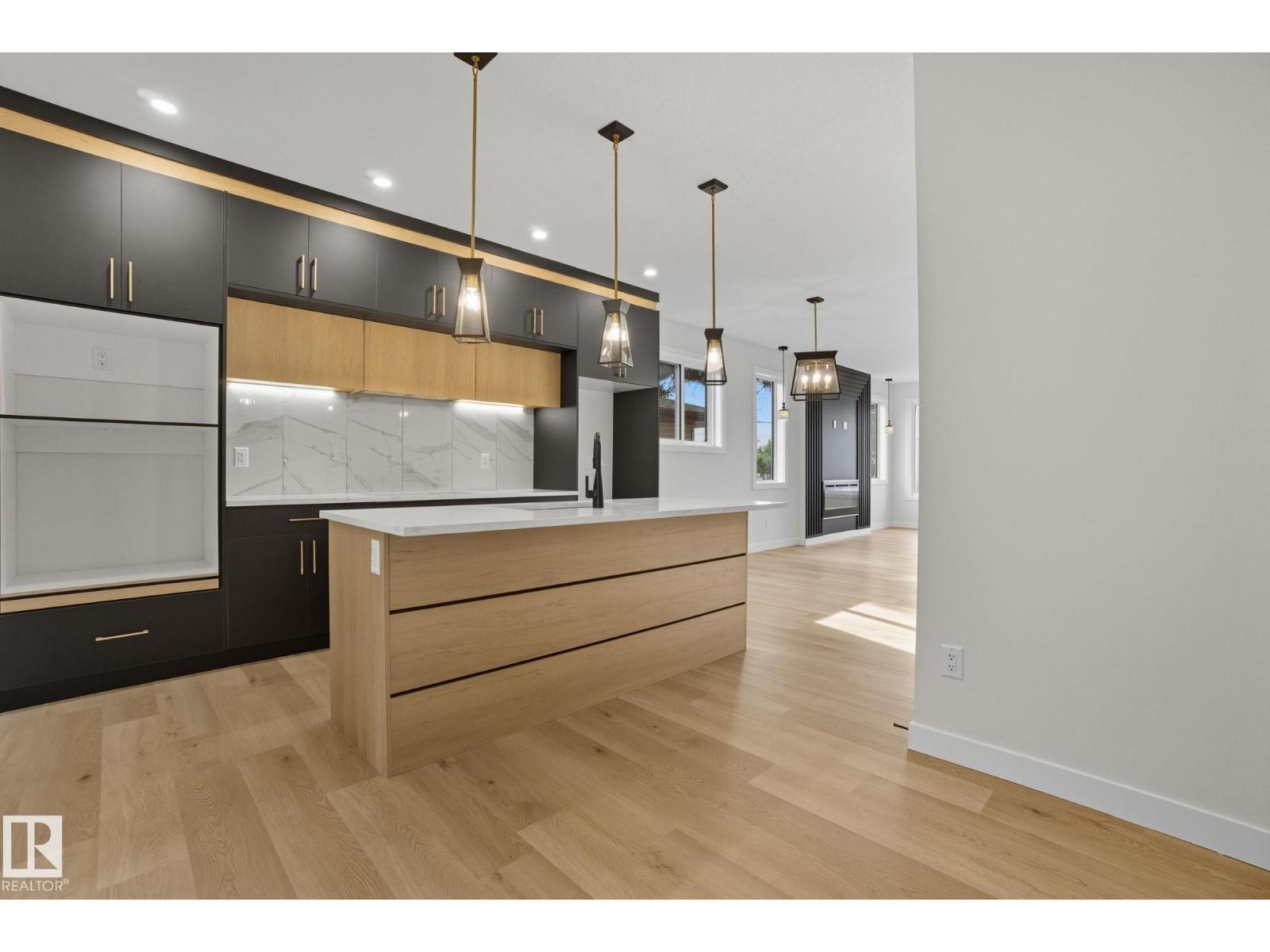 9007 153 St Nw, Edmonton, Alberta  T5R 1P4 - Photo 7 - E4464233