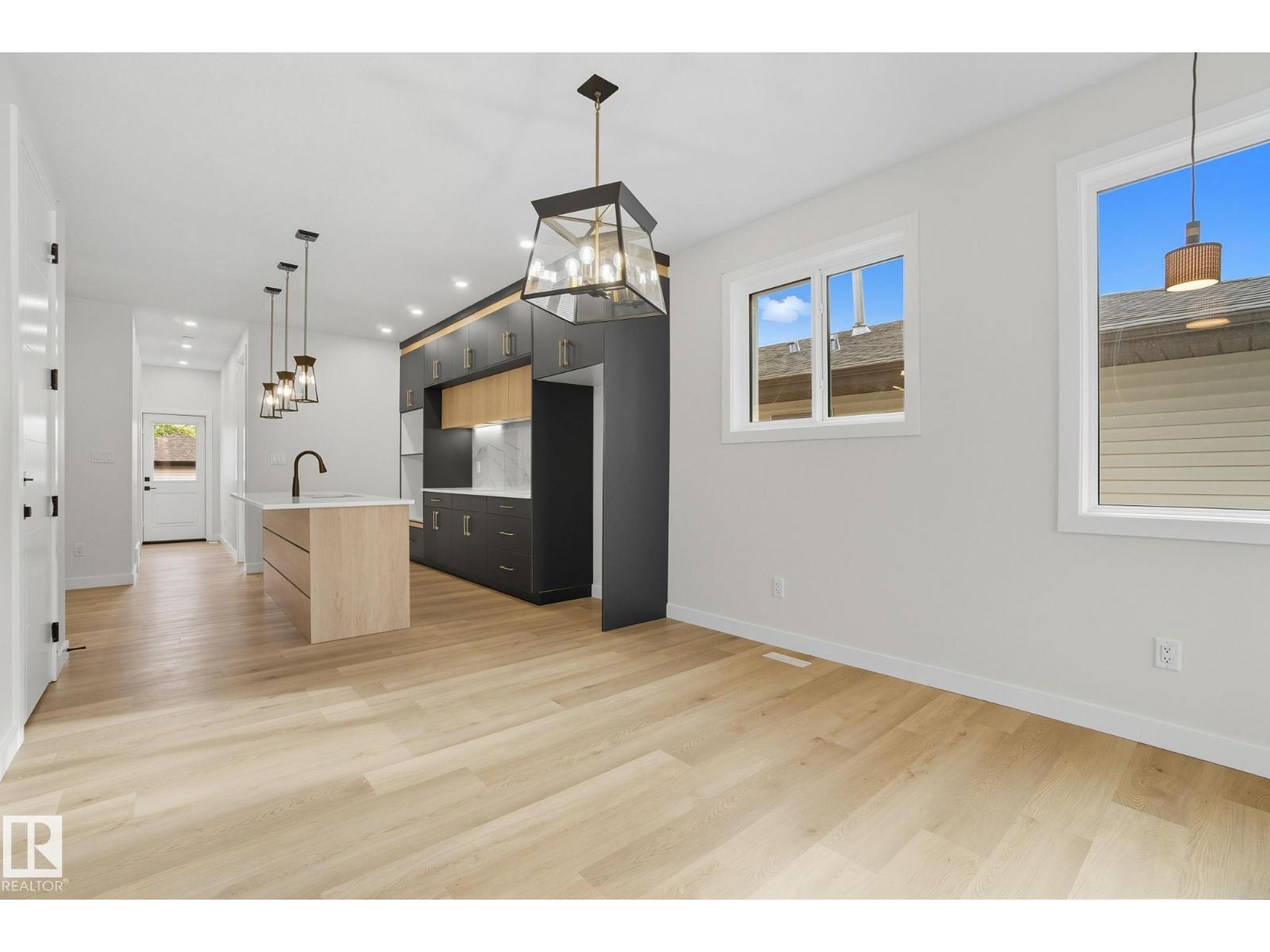 9007 153 St Nw, Edmonton, Alberta  T5R 1P4 - Photo 8 - E4464233