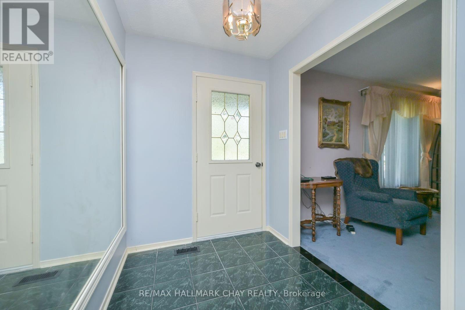 5995 3rd Line, New Tecumseth, Ontario  L0G 1W0 - Photo 4 - N12496544