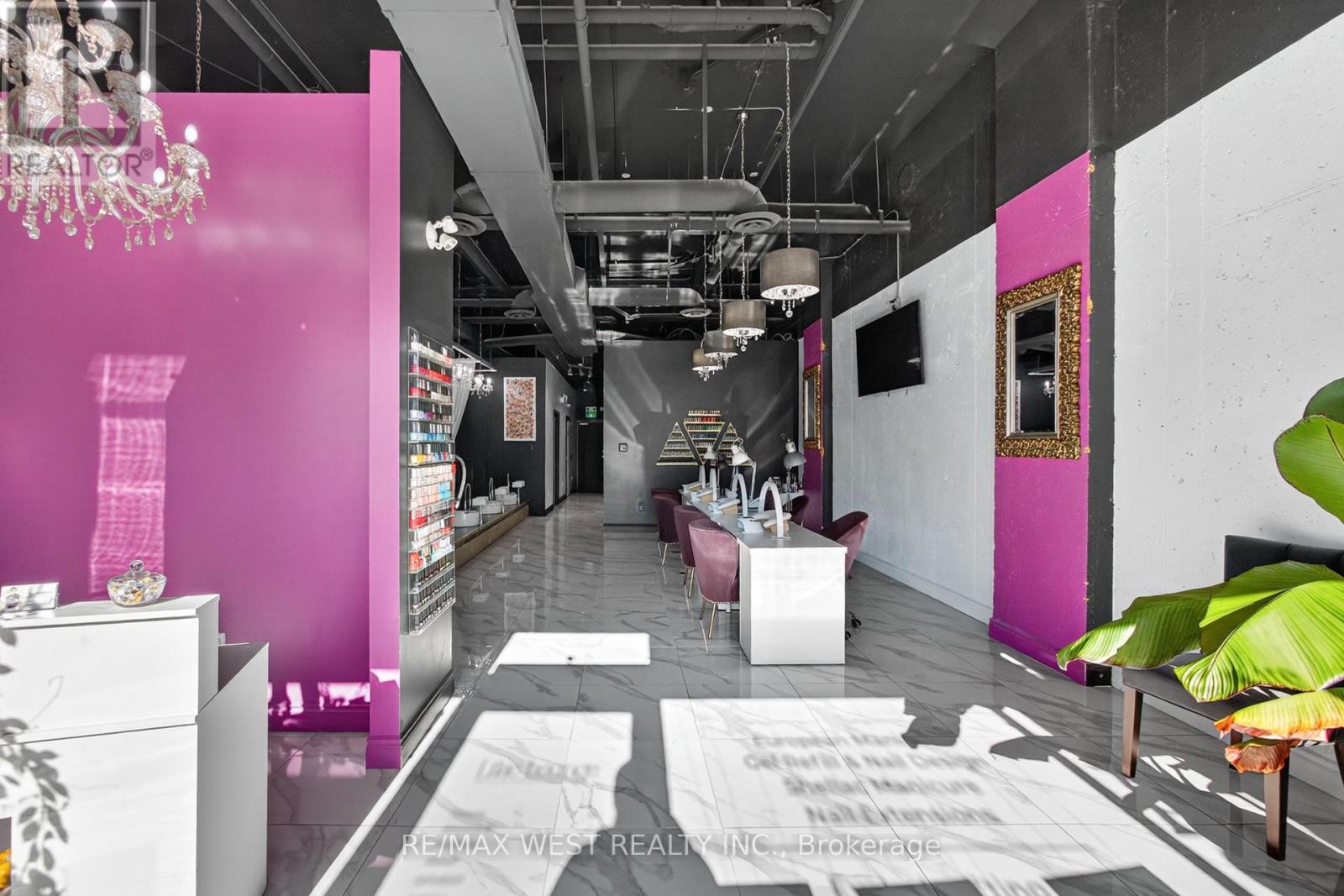 7 - 2396 Major Mackenzie Drive W, Vaughan, Ontario  L6A 4Y1 - Photo 11 - N12496560