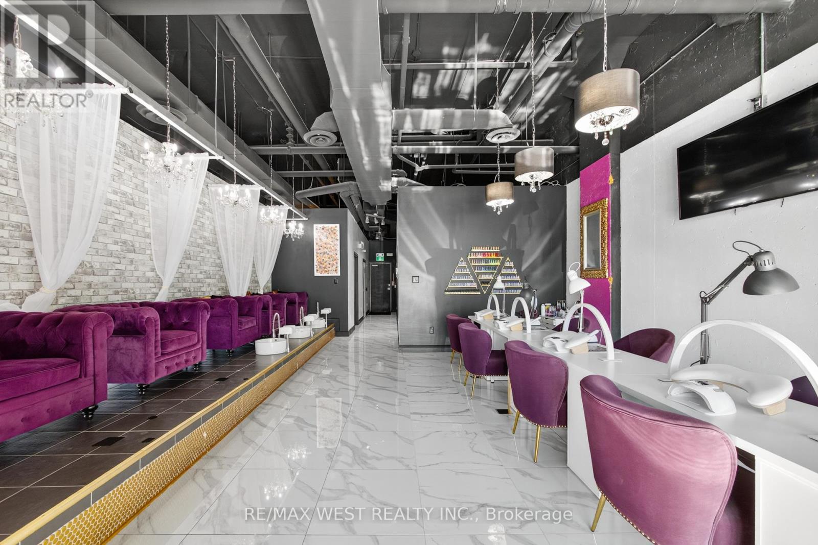 7 - 2396 Major Mackenzie Drive W, Vaughan, Ontario  L6A 4Y1 - Photo 12 - N12496560