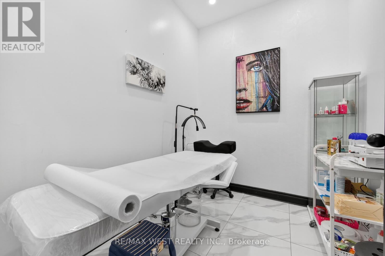 7 - 2396 Major Mackenzie Drive W, Vaughan, Ontario  L6A 4Y1 - Photo 33 - N12496560