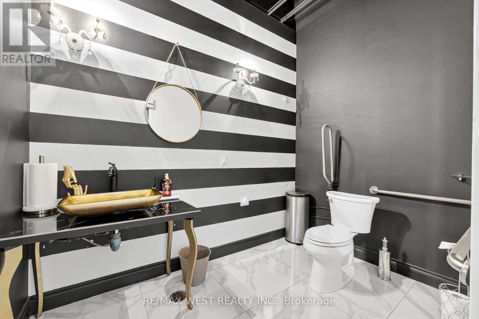 7 - 2396 Major Mackenzie Drive W, Vaughan, Ontario  L6A 4Y1 - Photo 37 - N12496560