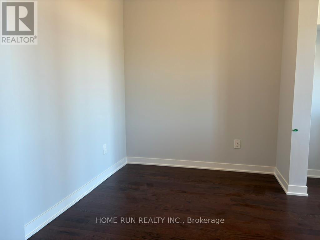 109 Tonic Crescent, Ottawa, Ontario  K2K 0N1 - Photo 4 - X12496632