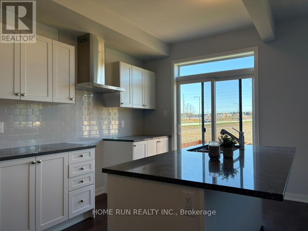 109 Tonic Crescent, Ottawa, Ontario  K2K 0N1 - Photo 5 - X12496632