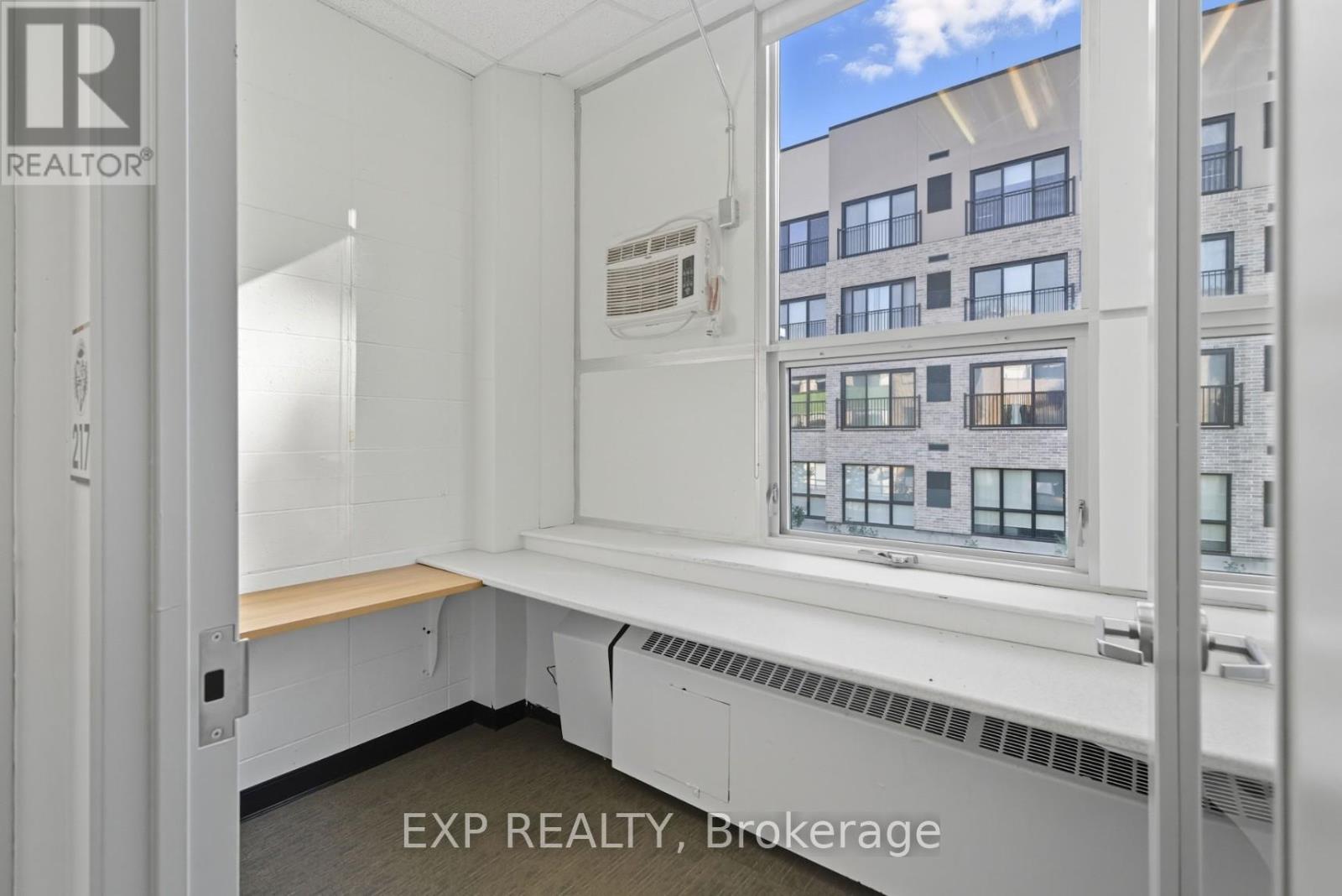 2nd & 3rd Floor - 641 Sladen Avenue, Ottawa, Ontario  K1K 0X4 - Photo 12 - X12496692