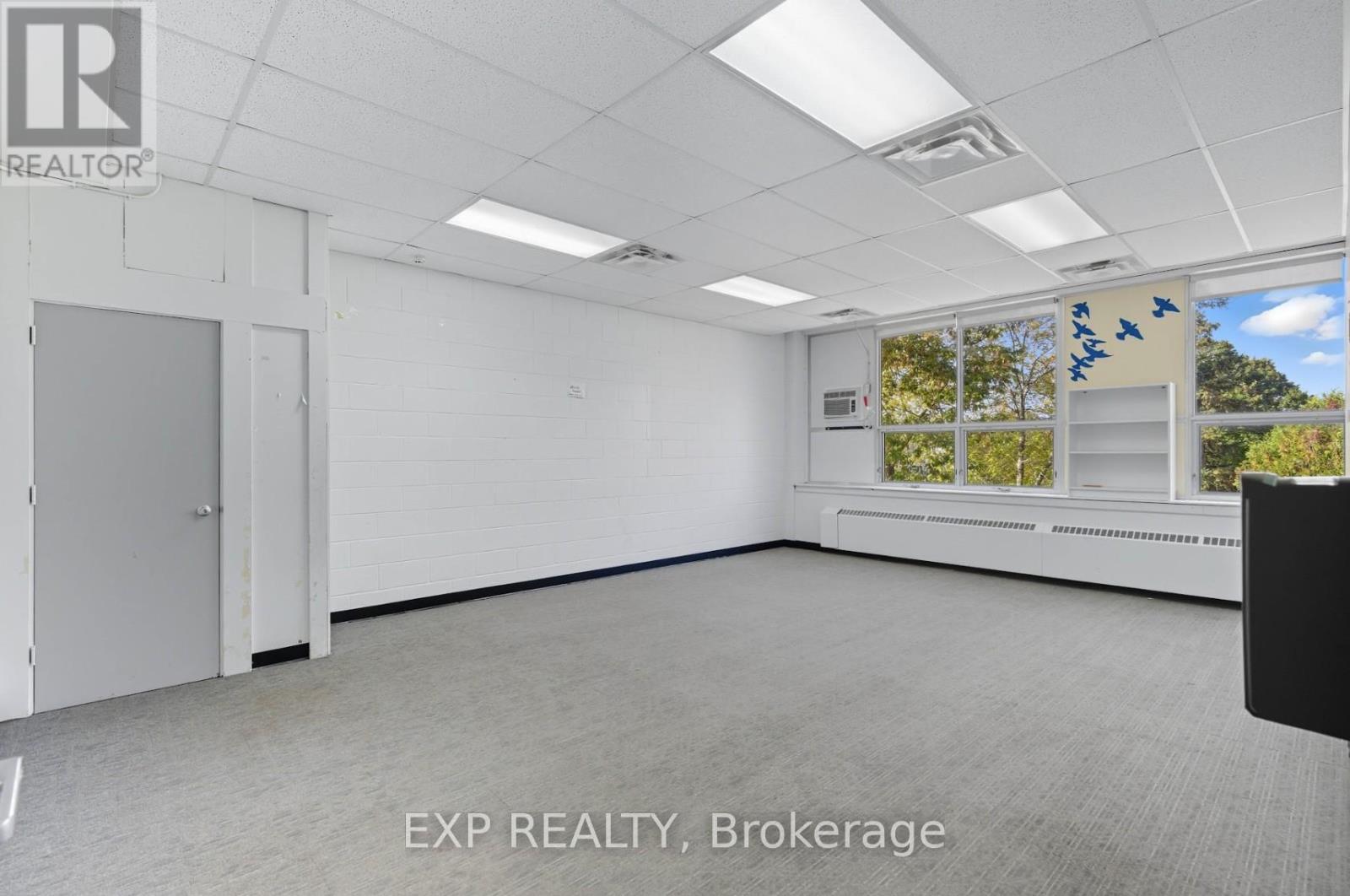 2nd & 3rd Floor - 641 Sladen Avenue, Ottawa, Ontario  K1K 0X4 - Photo 14 - X12496692