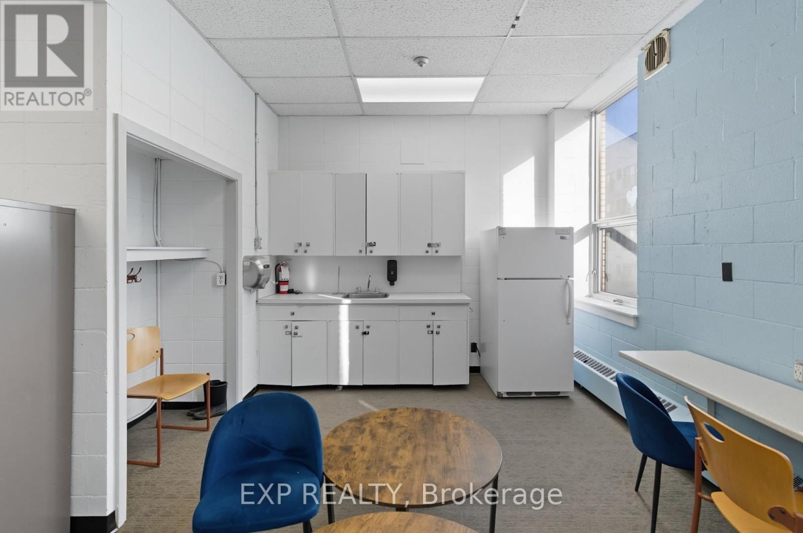 2nd & 3rd Floor - 641 Sladen Avenue, Ottawa, Ontario  K1K 0X4 - Photo 23 - X12496692