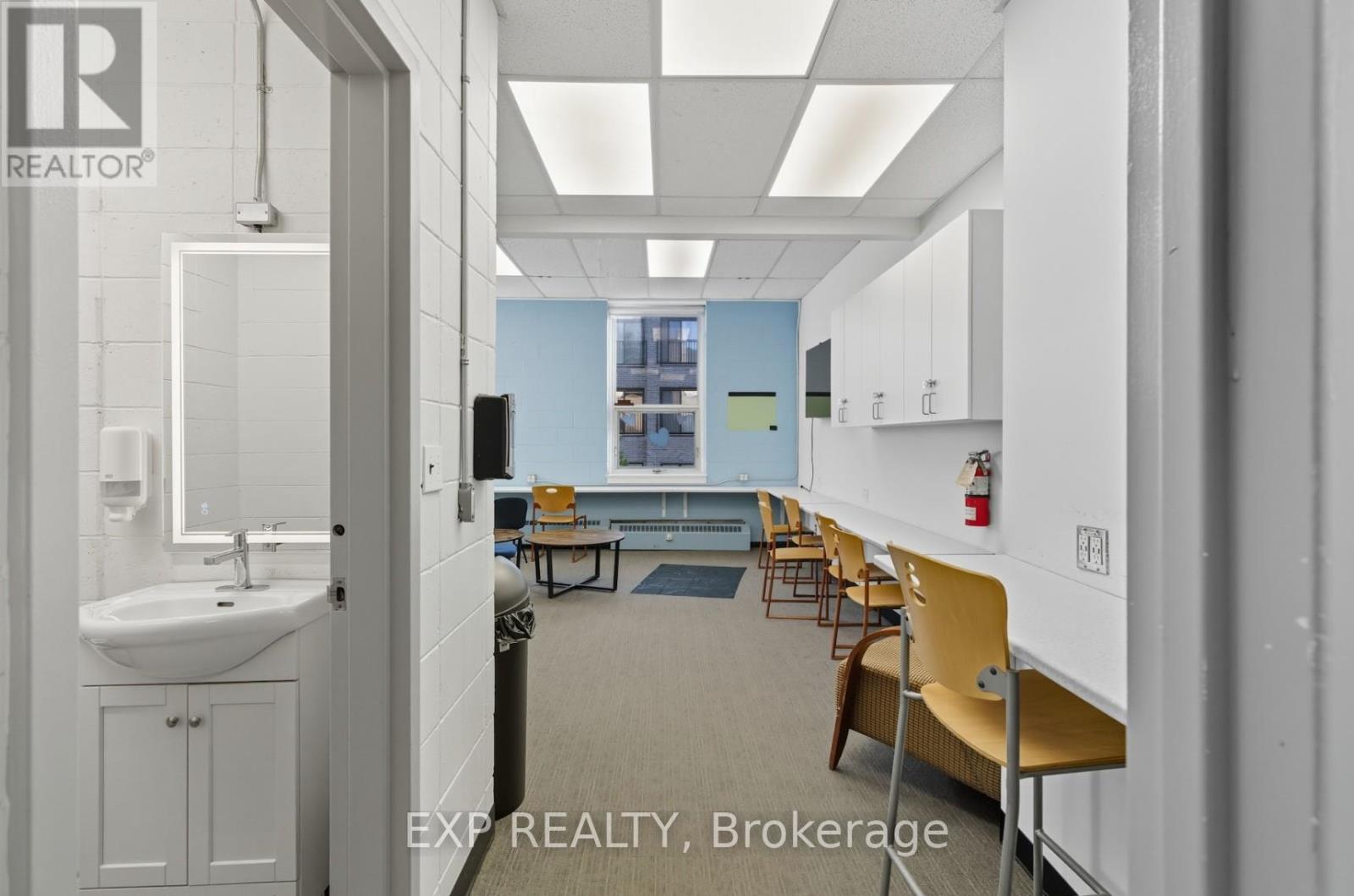 2nd & 3rd Floor - 641 Sladen Avenue, Ottawa, Ontario  K1K 0X4 - Photo 28 - X12496692