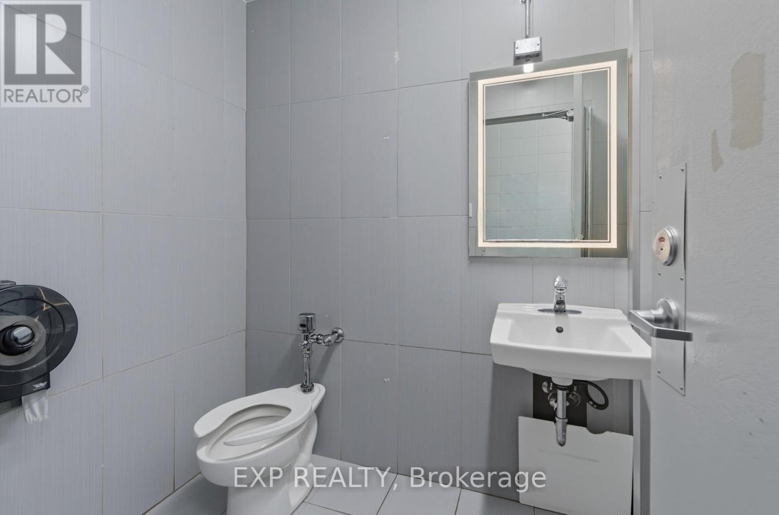 2nd & 3rd Floor - 641 Sladen Avenue, Ottawa, Ontario  K1K 0X4 - Photo 44 - X12496692