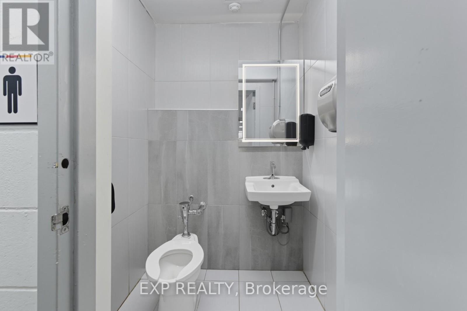 2nd & 3rd Floor - 641 Sladen Avenue, Ottawa, Ontario  K1K 0X4 - Photo 45 - X12496692