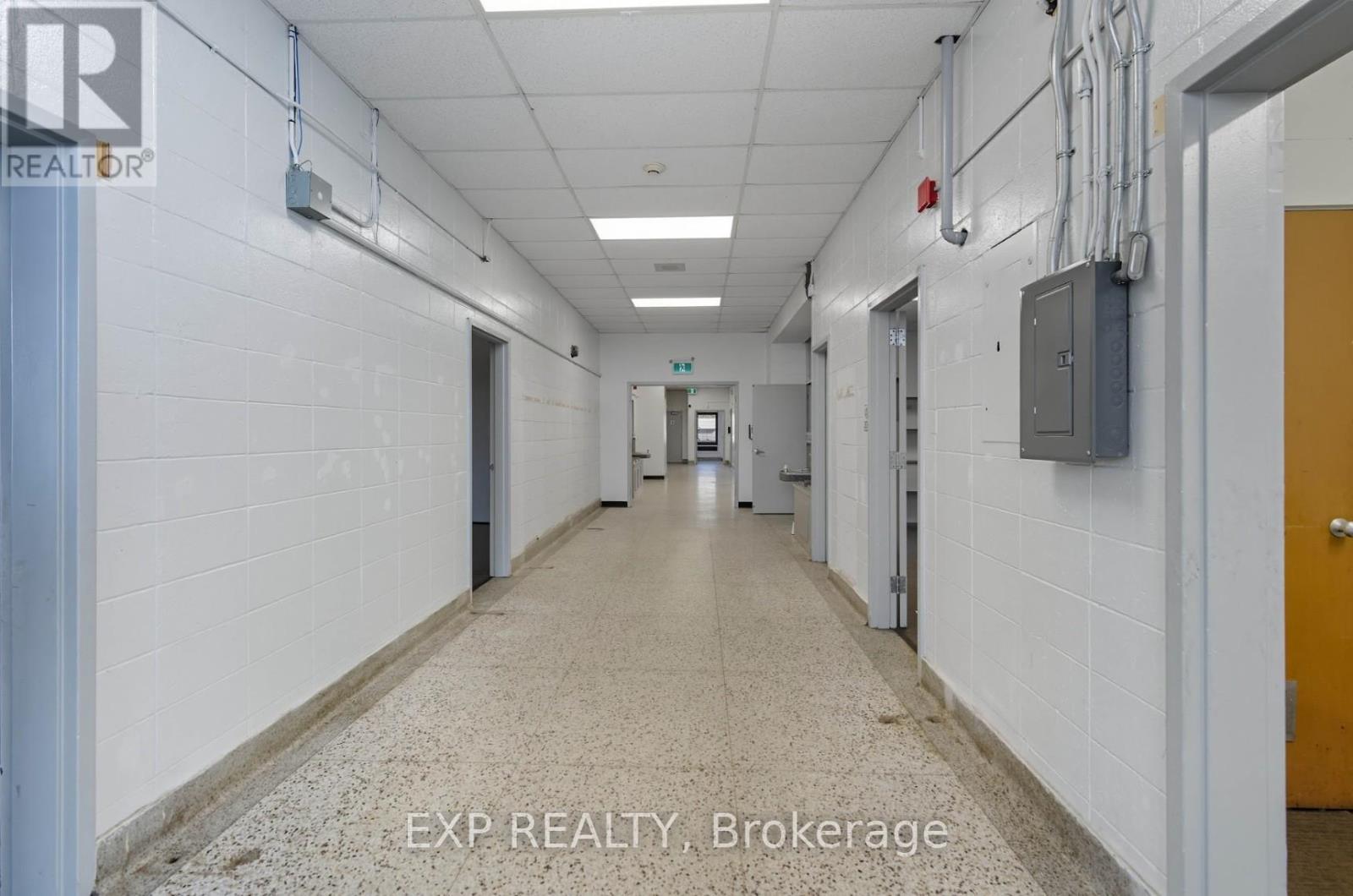 2nd & 3rd Floor - 641 Sladen Avenue, Ottawa, Ontario  K1K 0X4 - Photo 7 - X12496692