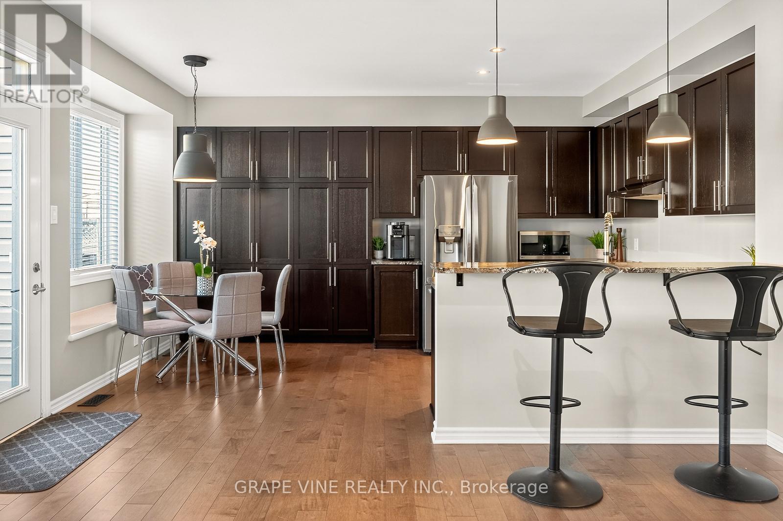 232 Burnaby Drive, Ottawa, Ontario  K2S 0J9 - Photo 13 - X12496732