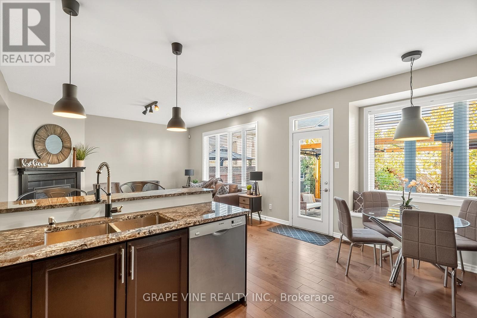 232 Burnaby Drive, Ottawa, Ontario  K2S 0J9 - Photo 16 - X12496732