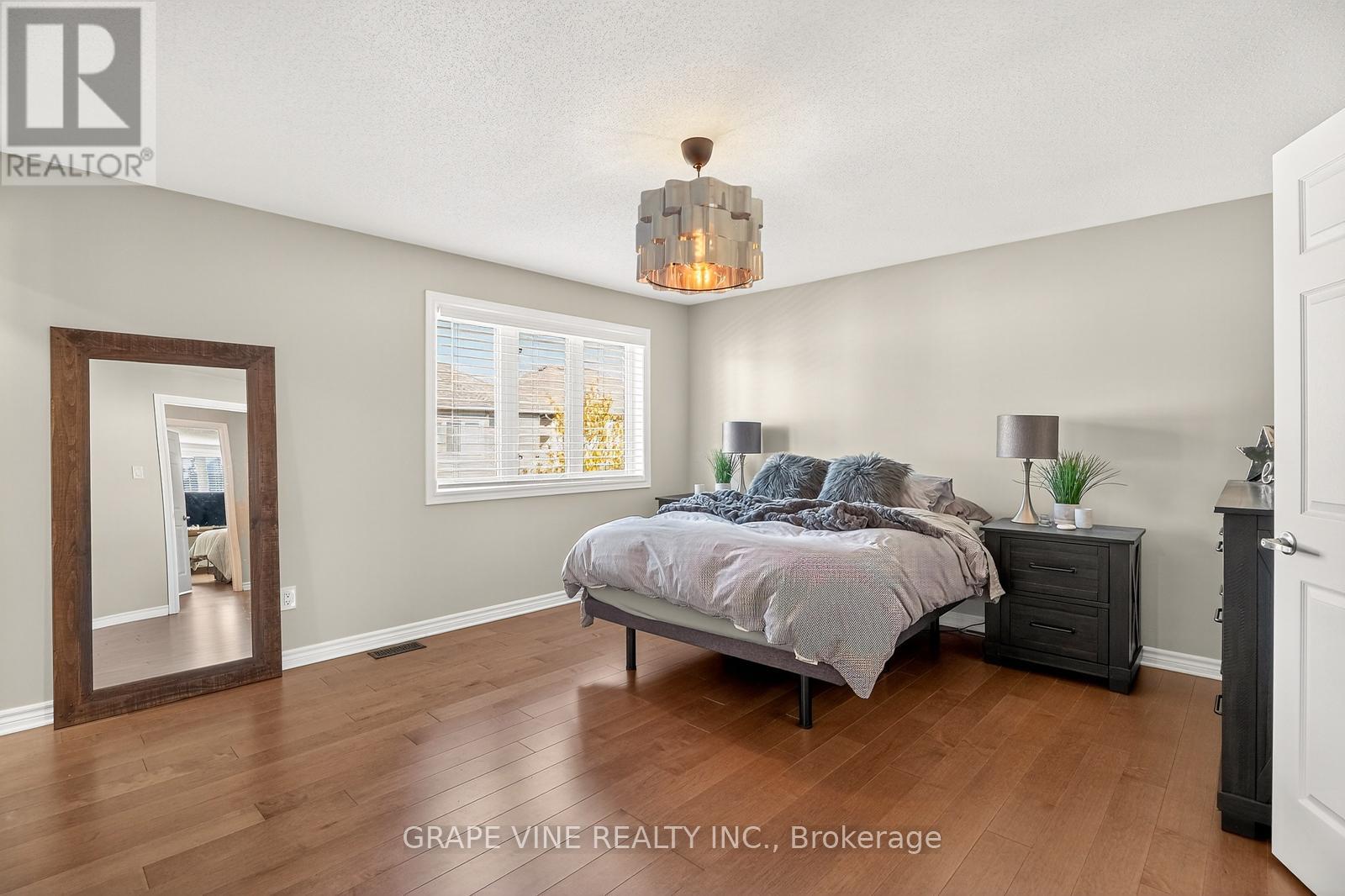 232 Burnaby Drive, Ottawa, Ontario  K2S 0J9 - Photo 19 - X12496732