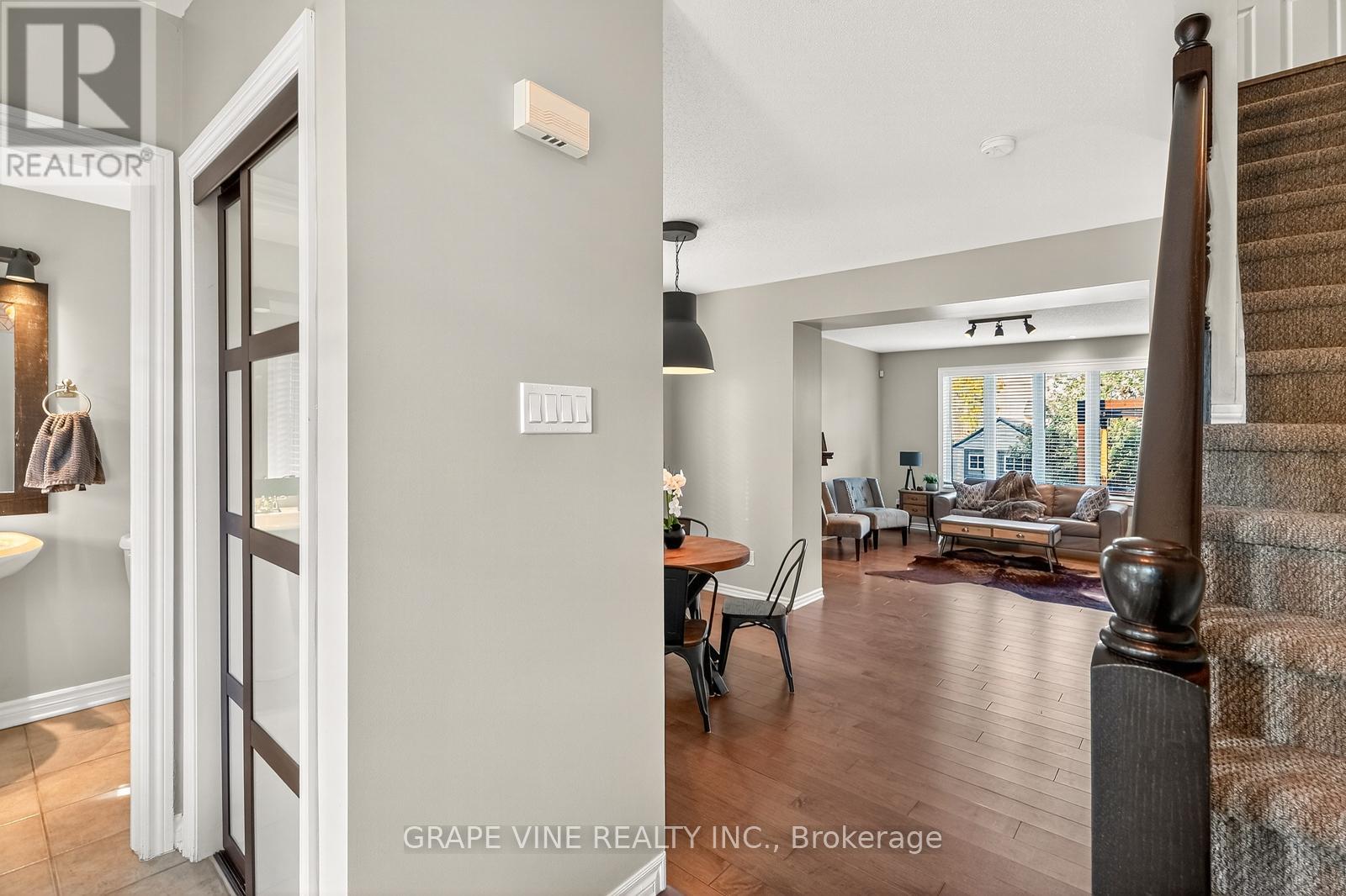 232 Burnaby Drive, Ottawa, Ontario  K2S 0J9 - Photo 5 - X12496732