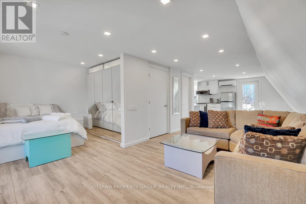 C - 149 Concord Street W, Ottawa, Ontario  K1S 0Z3 - Photo 4 - X12496832