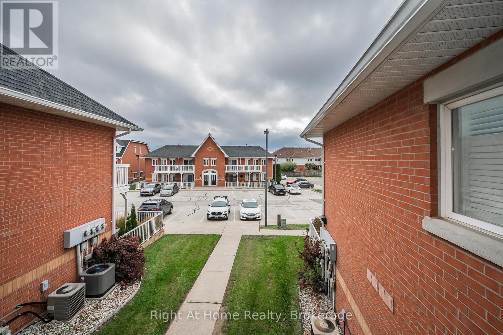 706 - 1701 Lampman Avenue, Burlington (Uptown), Ontario  L7L 6R7 - Photo 30 - W12496784