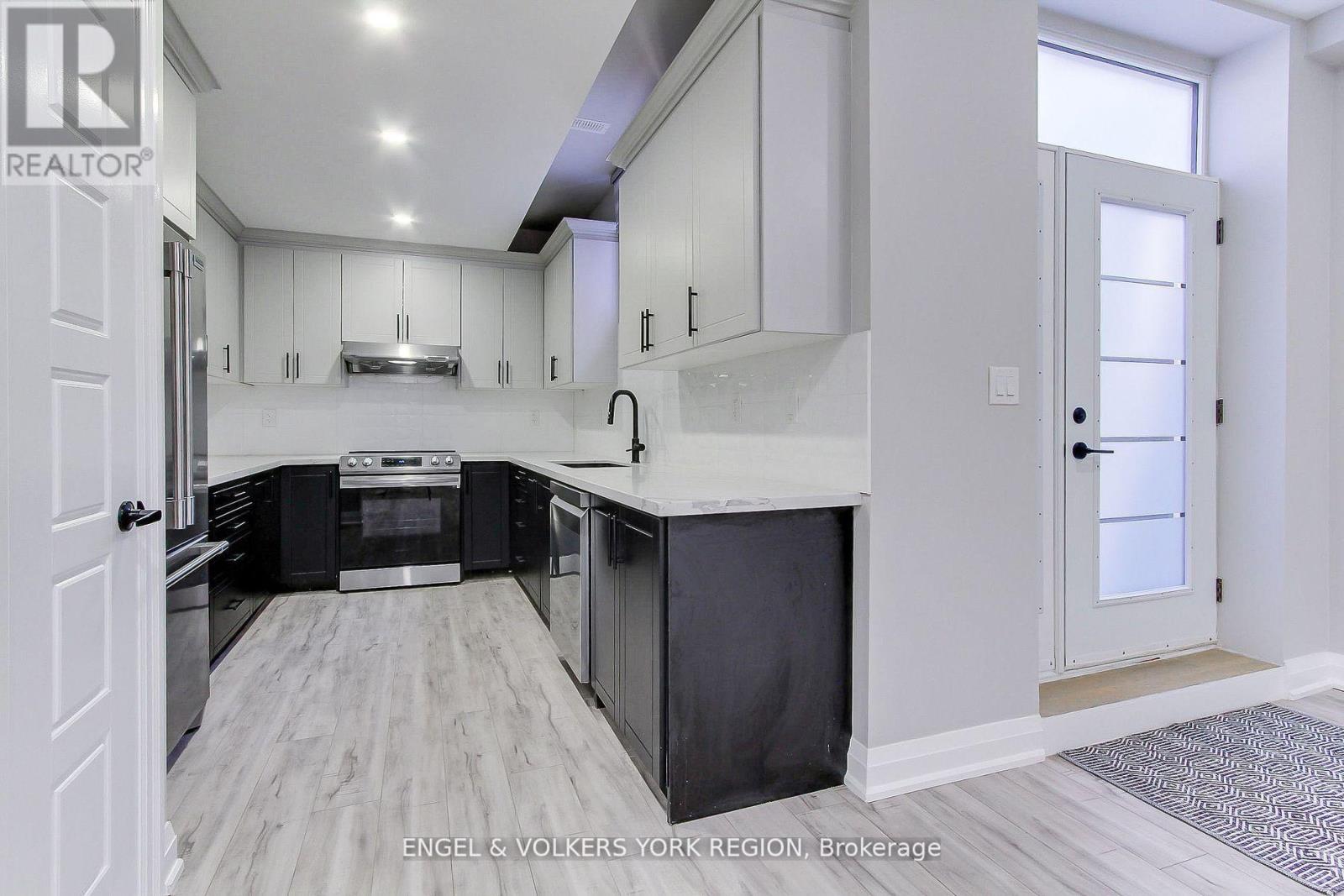 Bsmt - 4 Valley Point Crescent, King, Ontario  L7B 1L4 - Photo 2 - N12496472