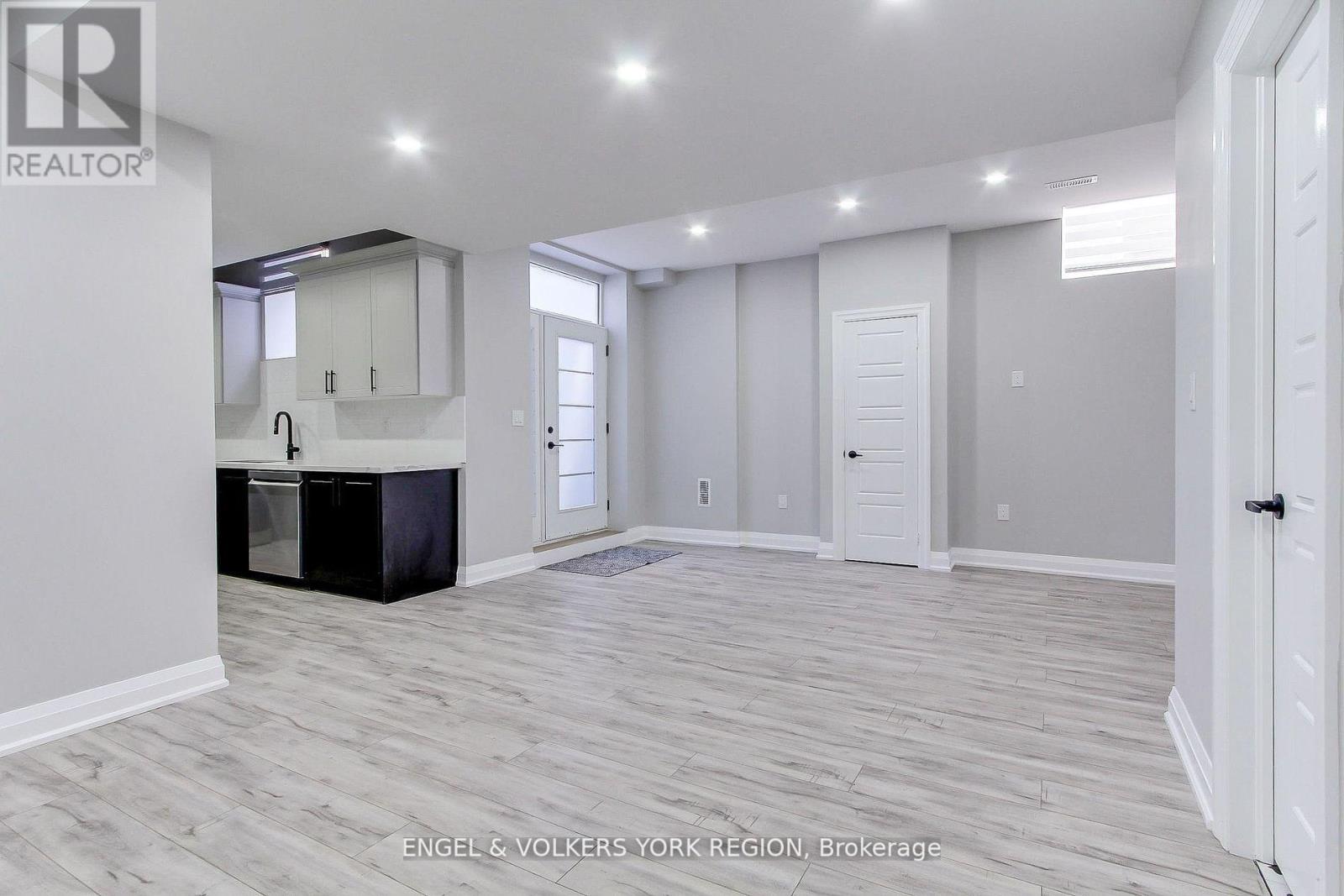 Bsmt - 4 Valley Point Crescent, King, Ontario  L7B 1L4 - Photo 9 - N12496472