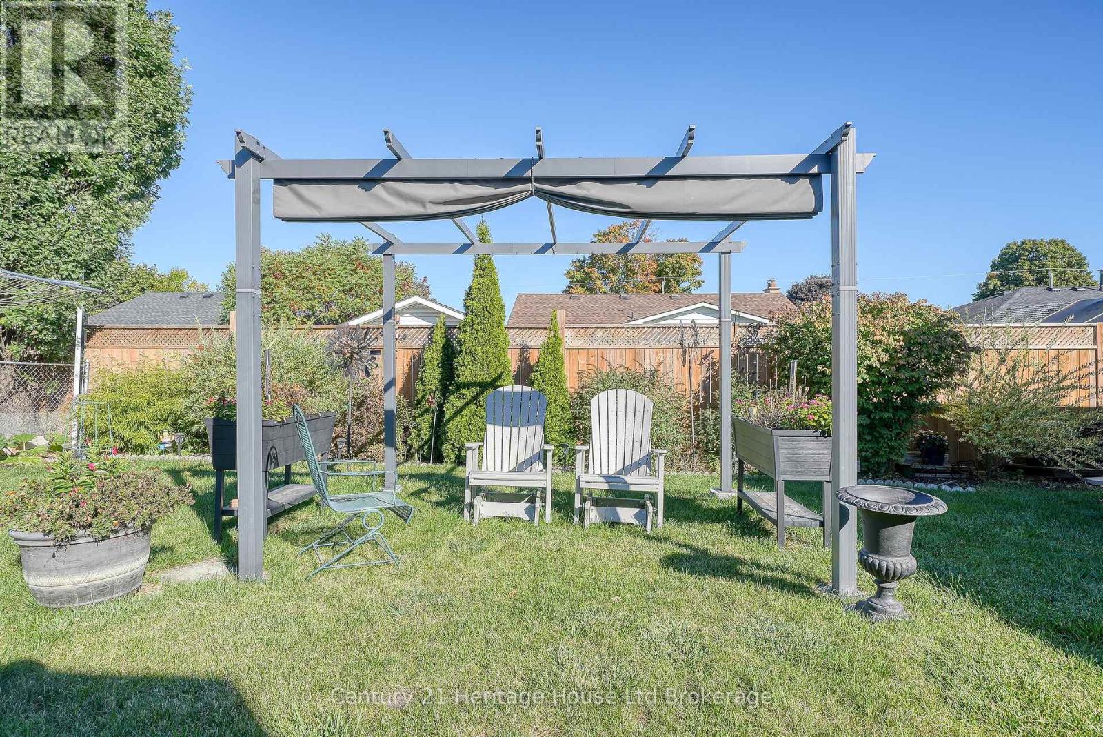 1061 Elora Road, Woodstock (Woodstock - North), Ontario  N4S 5L9 - Photo 13 - X12496834