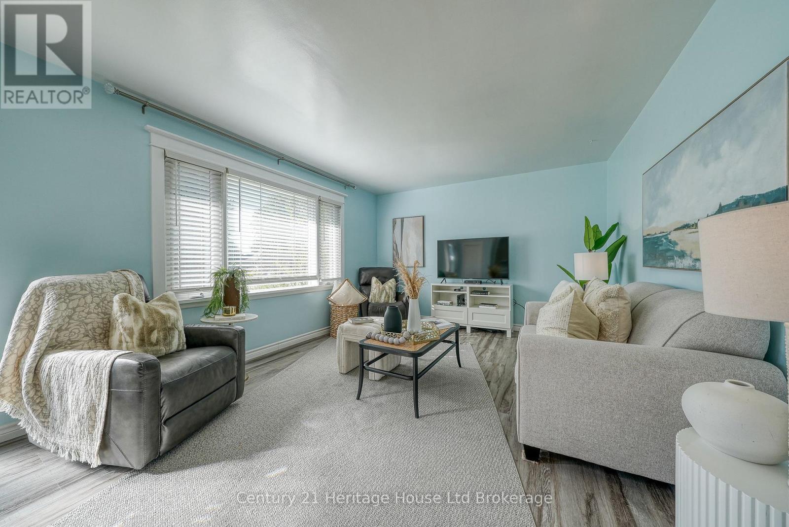 1061 Elora Road, Woodstock (Woodstock - North), Ontario  N4S 5L9 - Photo 17 - X12496834