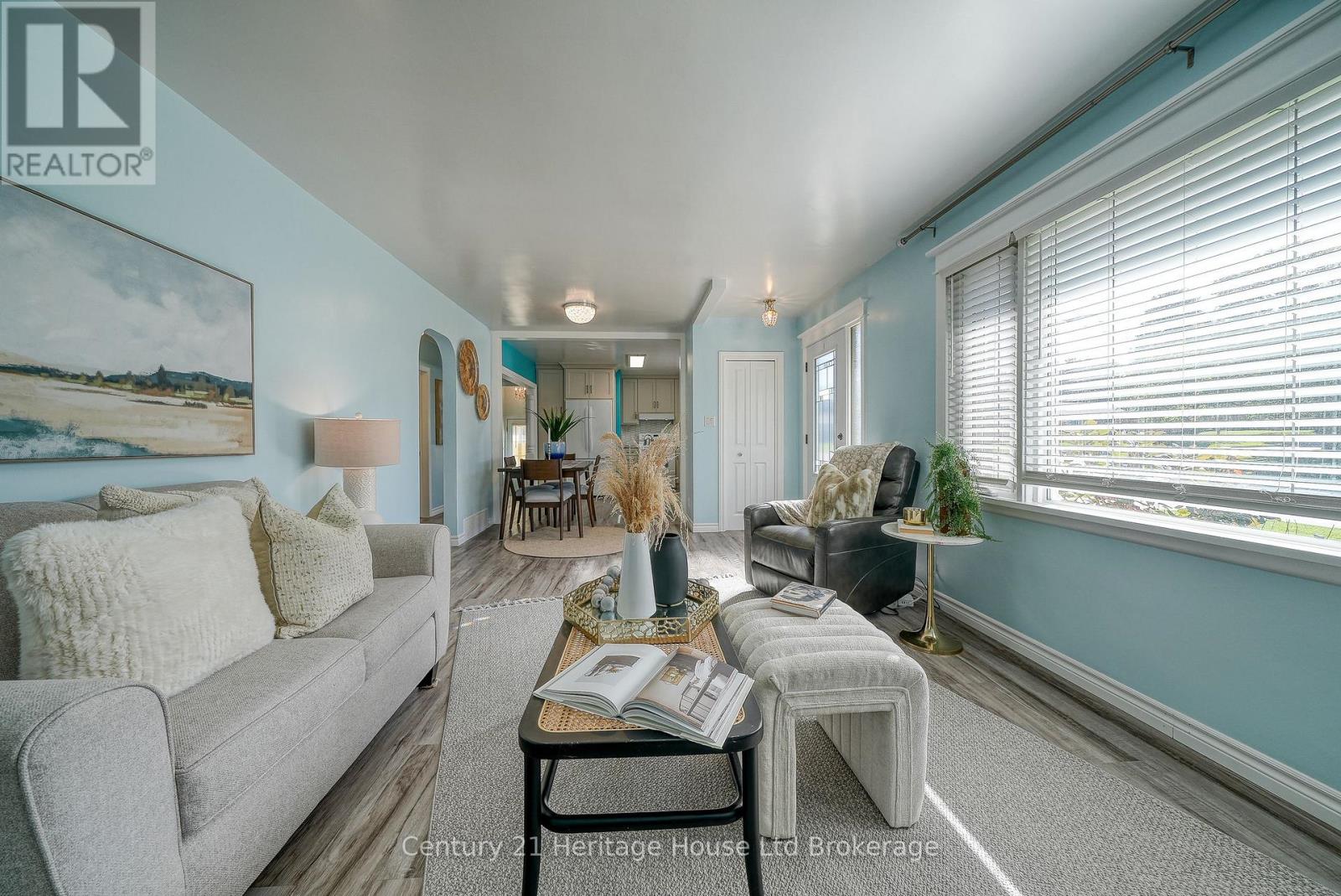 1061 Elora Road, Woodstock (Woodstock - North), Ontario  N4S 5L9 - Photo 19 - X12496834