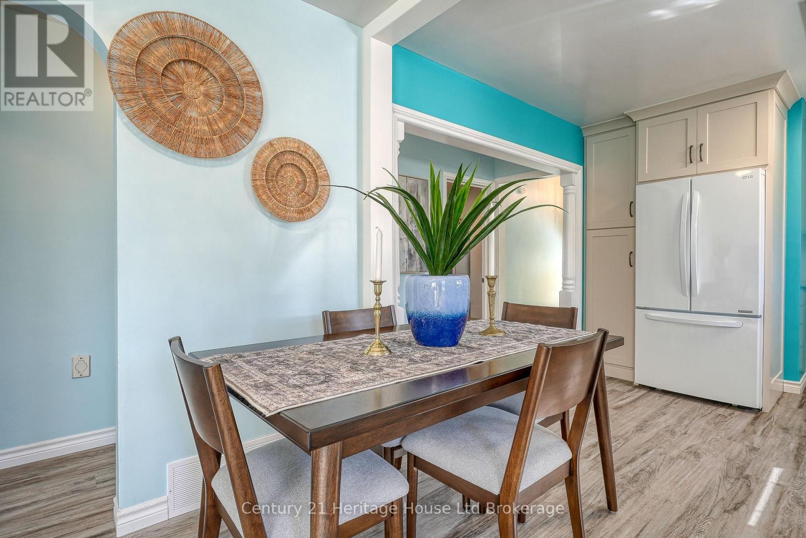 1061 Elora Road, Woodstock (Woodstock - North), Ontario  N4S 5L9 - Photo 21 - X12496834