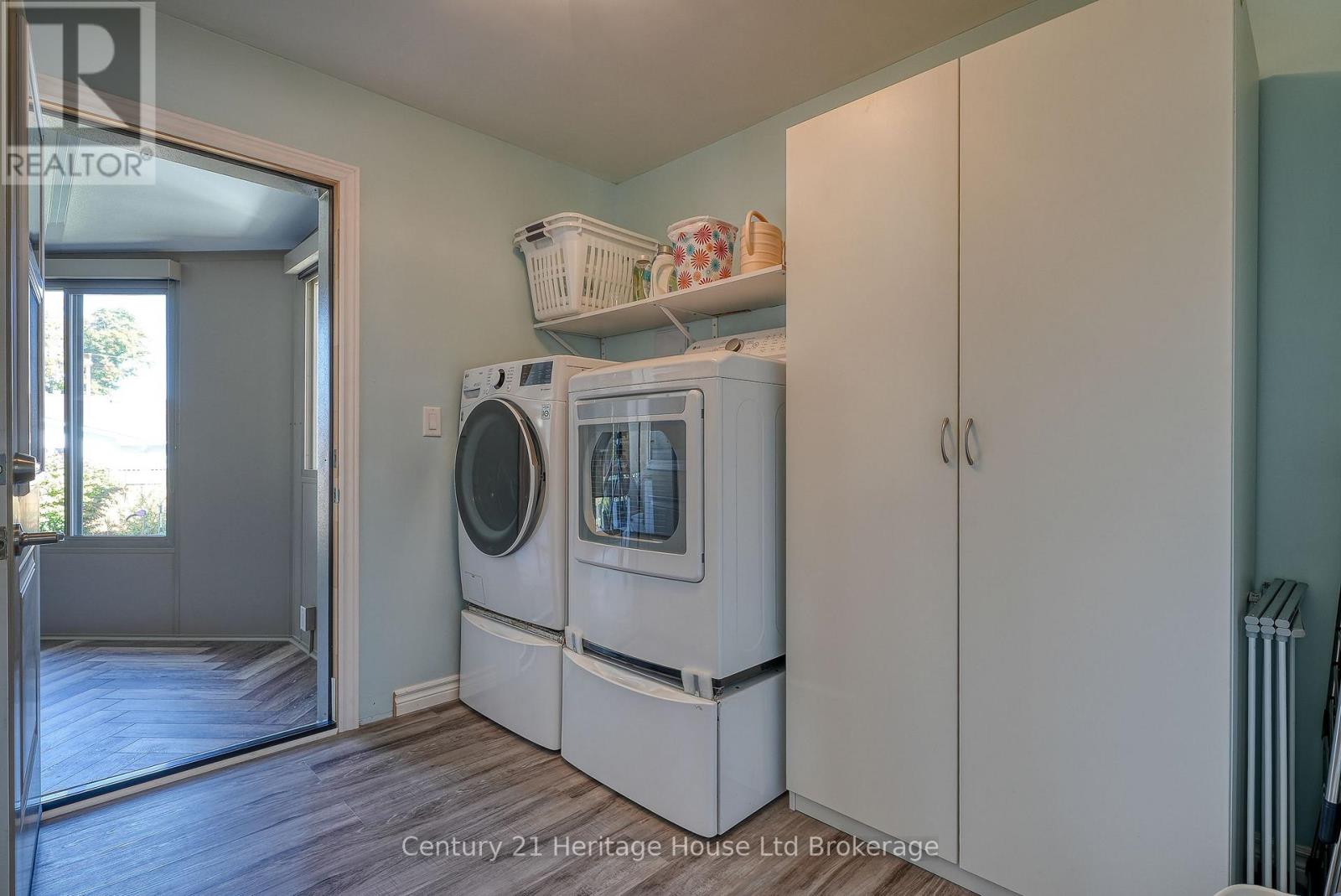 1061 Elora Road, Woodstock (Woodstock - North), Ontario  N4S 5L9 - Photo 34 - X12496834