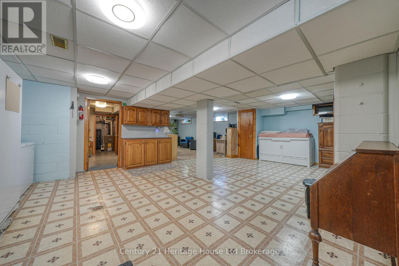 1061 Elora Road, Woodstock (Woodstock - North), Ontario  N4S 5L9 - Photo 40 - X12496834