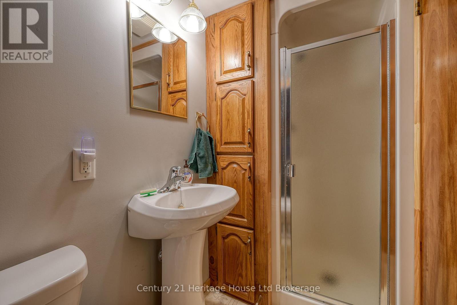 1061 Elora Road, Woodstock (Woodstock - North), Ontario  N4S 5L9 - Photo 46 - X12496834