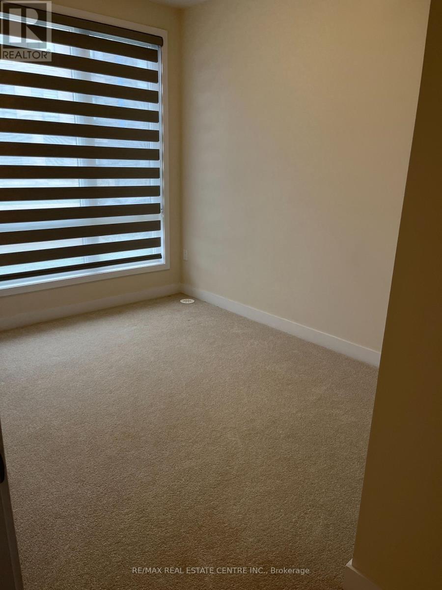 3112 Meadowridge Drive, Oakville, Ontario  L6H 7Z1 - Photo 6 - W12496492